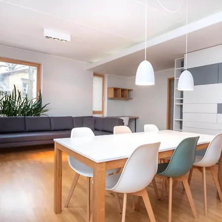 Dream - Stylish Near Old Town With Free Parking