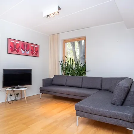 Апартаменты Dream - Stylish Near Old Town With Free Parking