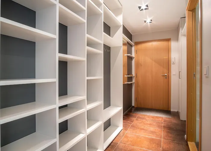 דירה Dream - Stylish Near Old Town With Free Parking